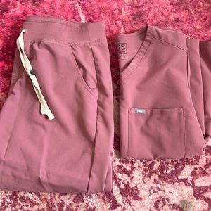 FIGS Large/P Zamora joggers & L Catarina top